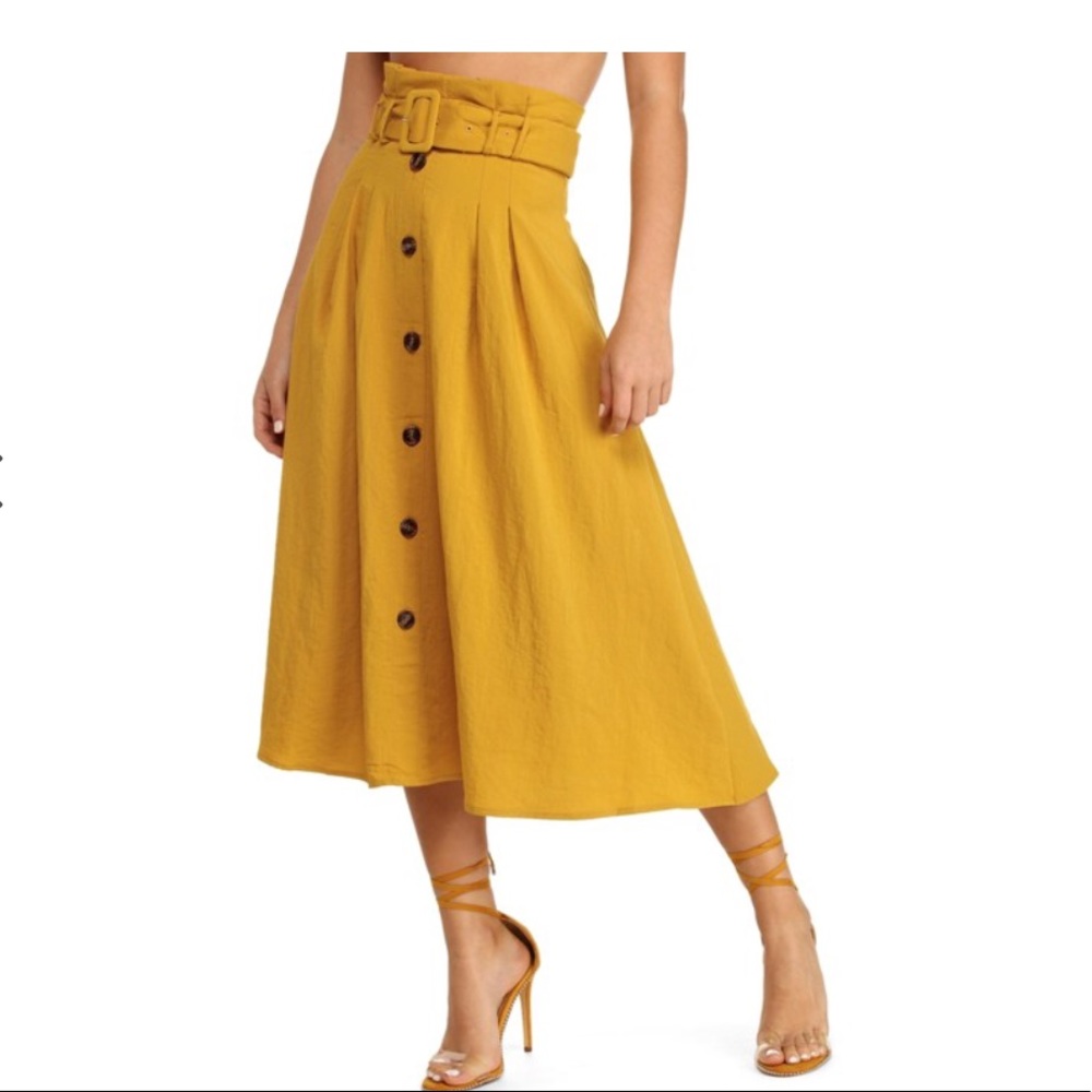 Essue Button Down Mustard Skirt from Windsor - S